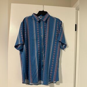 Size Large SheLucki Men's Short Sleeve Button-Up Shirt